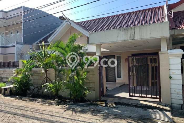Rumah Modern 3 Kamar LT 240m2 di Kutisari Rumah Modern 3 Kamar LT 240m2 di Kutisari