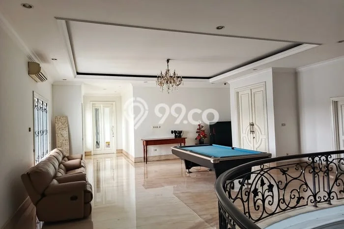 Jual Rumah Mewah Elegan Dengan View Cantik di Intercon, Jakarta Barat Jual Rumah Mewah Elegan Dengan View Cantik di Intercon, Jakarta Barat