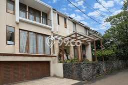 Rumah Disewakan Jakarta Selatan LT 320m2 LB 300m2 Area Ampera Rumah Disewakan Jakarta Selatan LT 320m2 LB 300m2 Area Ampera
