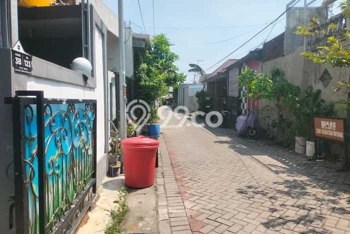 Aset Investasi! Kost Dijual di Rungkut, Surabaya, 0 KT, 5 KM, Luas 90m2 Aset Investasi! Kost Dijual di Rungkut, Surabaya, 0 KT, 5 KM, Luas 90m2