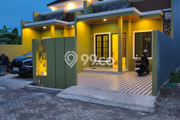 Dijual Hunian Rumah Terawat 3 Kamar di Jenggolo, Sidoarjo Dijual Hunian Rumah Terawat 3 Kamar di Jenggolo, Sidoarjo