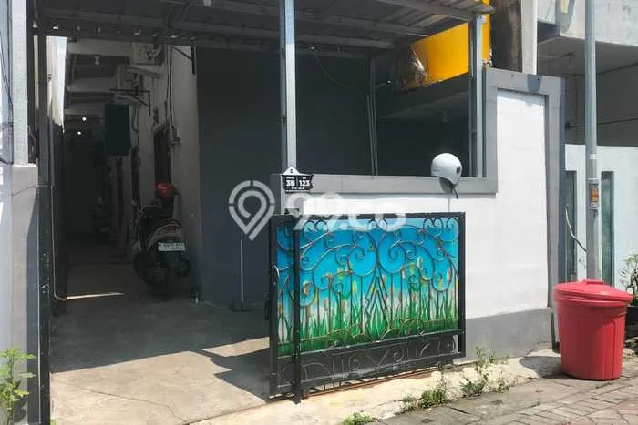 Aset Investasi! Kost Dijual di Rungkut, Surabaya, 0 KT, 5 KM, Luas 90m2 Aset Investasi! Kost Dijual di Rungkut, Surabaya, 0 KT, 5 KM, Luas 90m2