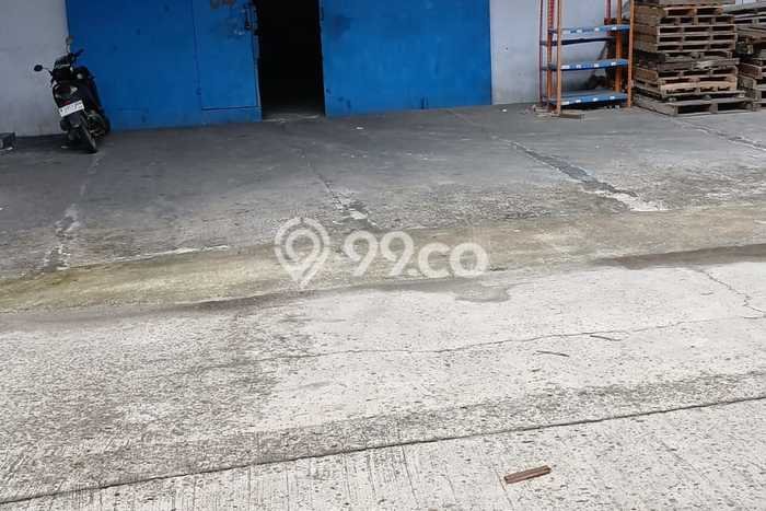 Gudang di , Luas 380m2m², Lokasi Bisnis, For Rent Gudang di , Luas 380m2m², Lokasi Bisnis, For Rent