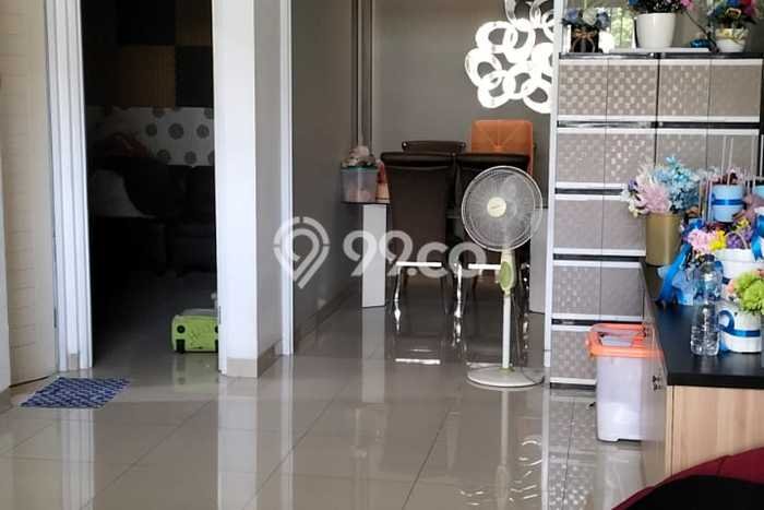 Rumah Elit Modern Tanpa Renovasi di Duta Garden Tangerang Rumah Elit Modern Tanpa Renovasi di Duta Garden Tangerang