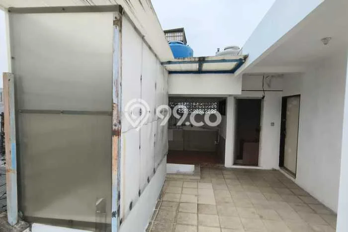 Disewakan Rumah Murah di Tanjung Duren Jakarta Barat dengan 6 Kamar Tidur Disewakan Rumah Murah di Tanjung Duren Jakarta Barat dengan 6 Kamar Tidur