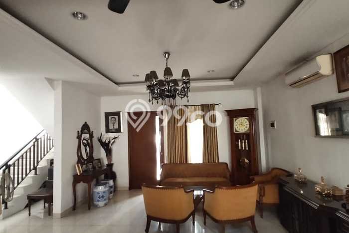 Rumah Mewah LB 200m2 Siap Pakai Desain Elegan di Tanjung Duren, Jakarta Barat Rumah Mewah LB 200m2 Siap Pakai Desain Elegan di Tanjung Duren, Jakarta Barat