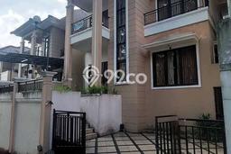Rumah Strategis Minimalis Lb 200m2 di Ungaran Barat, Semarang Rumah Strategis Minimalis Lb 200m2 di Ungaran Barat, Semarang