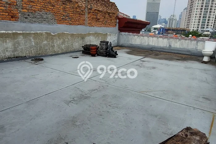 Ruko Dijual di Jakarta Selatan LT 75m2 & LB 300m2 Lokasi Terbaik! Ruko Dijual di Jakarta Selatan LT 75m2 & LB 300m2 Lokasi Terbaik!