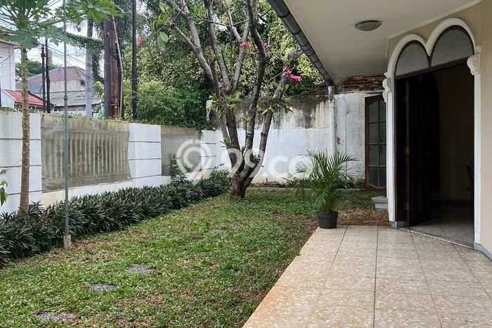 Rumah Premium di Jakarta Selatan Strategis Kondisi Terawat Rumah Premium di Jakarta Selatan Strategis Kondisi Terawat