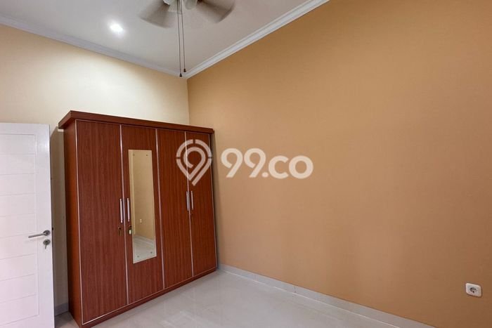 Jarang Ada! Rumah Kontrakan 4 Kamar Bagus Siap Huni Pondok Kelapa Jarang Ada! Rumah Kontrakan 4 Kamar Bagus Siap Huni Pondok Kelapa