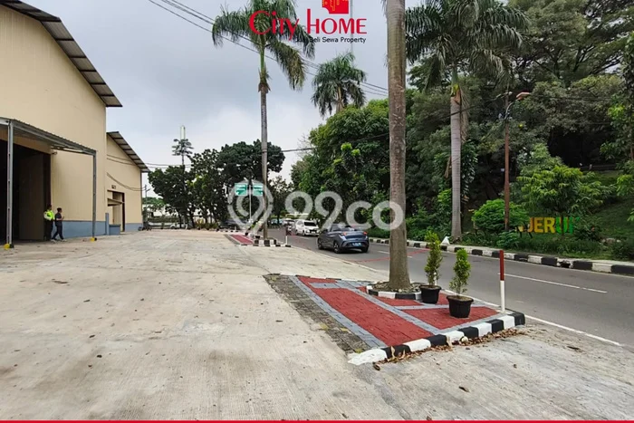 Unit Gudang Disewa Lokasi Kebon Jeruk, Jakarta Barat Spesifikasi Luas Bangunan 870m2 Unit Gudang Disewa Lokasi Kebon Jeruk, Jakarta Barat Spesifikasi Luas Bangunan 870m2