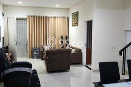 Siap Huni Rumah Mewah 3 Kamar di Cipondoh Dekat ke Mana Saja Siap Huni Rumah Mewah 3 Kamar di Cipondoh Dekat ke Mana Saja