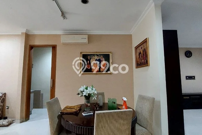 Rumah Elit Modern Tanpa Renovasi di Pondok Indah Jakarta Selatan Rumah Elit Modern Tanpa Renovasi di Pondok Indah Jakarta Selatan