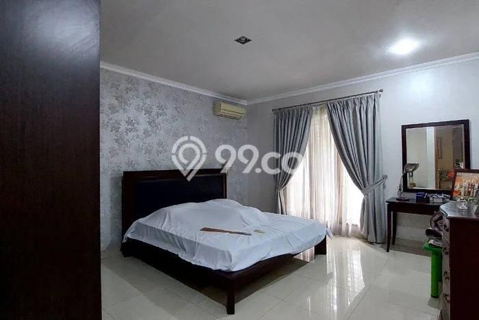 Rumah Elit Modern Tanpa Renovasi di Pondok Indah Jakarta Selatan Rumah Elit Modern Tanpa Renovasi di Pondok Indah Jakarta Selatan