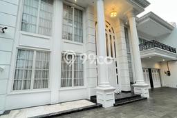 Rumah Eksklusif Dijual LT 842m2 di Cempaka Putih, Jakarta Pusat Rumah Eksklusif Dijual LT 842m2 di Cempaka Putih, Jakarta Pusat