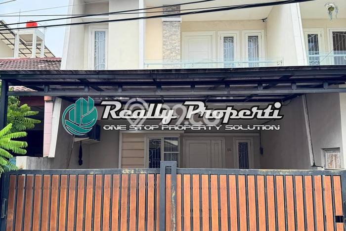 Disewakan! Rumah 3 Kamar Tidur &
3 Kamar Mandi di Pondok Kelapa, Jakarta Timur Disewakan! Rumah 3 Kamar Tidur &
3 Kamar Mandi di Pondok Kelapa, Jakarta Timur
