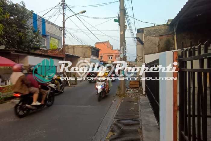 Rumah area Makasar, 2 KM, Area Tenang Rumah area Makasar, 2 KM, Area Tenang