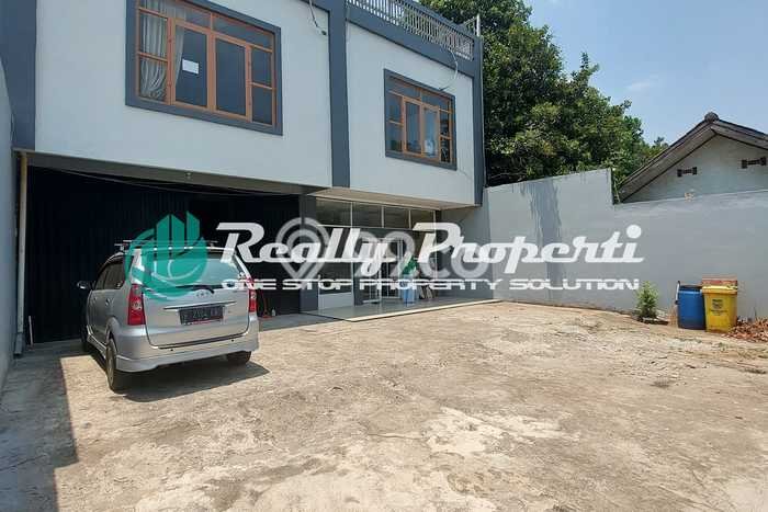 AREA SUPER PREMIUM! Gudang di Tapos, Luas 450m², Ramai Pembeli AREA SUPER PREMIUM! Gudang di Tapos, Luas 450m², Ramai Pembeli