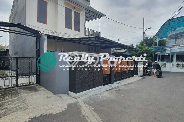 Jual Rumah Eksklusif 4 KT di Lubang Buaya, Jakarta Timur Jual Rumah Eksklusif 4 KT di Lubang Buaya, Jakarta Timur