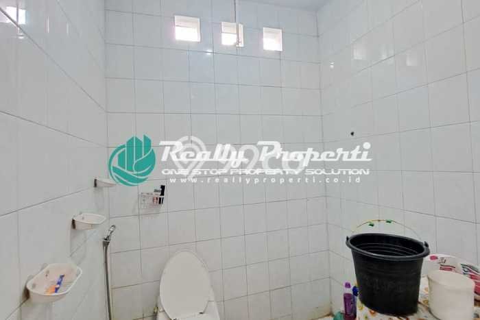 Rumah Mewah LB 165m2 Siap Huni Desain Elegan di Jatiwaringin, Bekasi Rumah Mewah LB 165m2 Siap Huni Desain Elegan di Jatiwaringin, Bekasi
