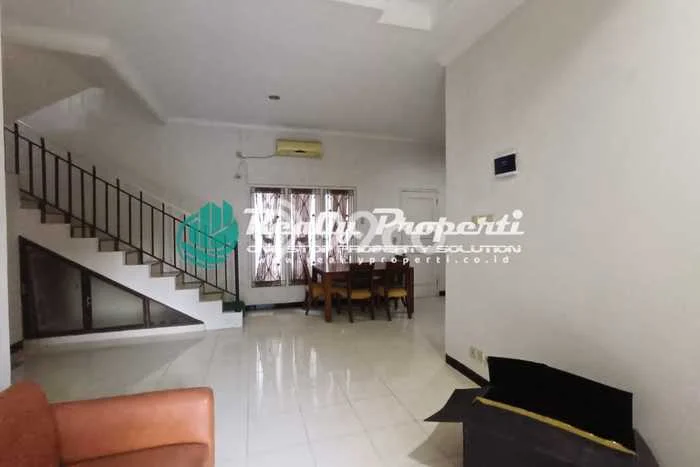 Rumah Sewa Bekasi LT 187m2 LB 120m2 Kawasan Jati Cempaka Rumah Sewa Bekasi LT 187m2 LB 120m2 Kawasan Jati Cempaka