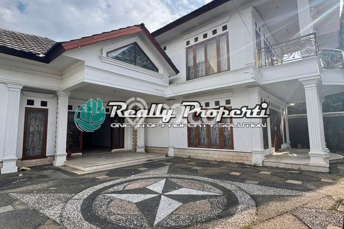 Hunian Elit LB 600m2 Siap Pakai Desain Elegan di Jatimakmur, Bekasi Hunian Elit LB 600m2 Siap Pakai Desain Elegan di Jatimakmur, Bekasi