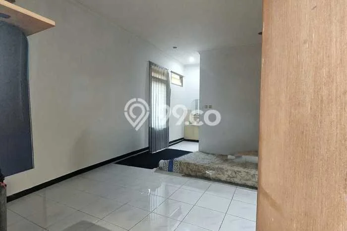 Siap Huni Rumah Mewah 4 Kamar di Cidadap Dekat ke Mana Pun Siap Huni Rumah Mewah 4 Kamar di Cidadap Dekat ke Mana Pun