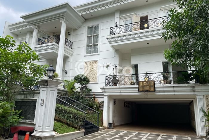 Rumah Luxury Modern Siap Huni di BSD Bukit Golf Tangerang Rumah Luxury Modern Siap Huni di BSD Bukit Golf Tangerang