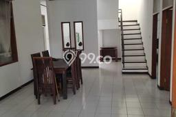 HUNIAN PILIHAN! Rumah di Turangga, 4 KT, Area Strategis, LT 190m2m² Bangunan 140m2m² HUNIAN PILIHAN! Rumah di Turangga, 4 KT, Area Strategis, LT 190m2m² Bangunan 140m2m²