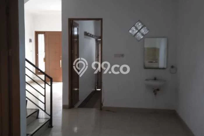 Disewakan! Rumah 5 Kamar Tidur &
3 Kamar Mandi di Tomang, Jakarta Barat Disewakan! Rumah 5 Kamar Tidur &
3 Kamar Mandi di Tomang, Jakarta Barat