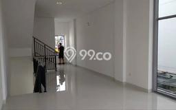 Unit Ruko disewakan di Serpong Tangerang Selatan dengan LT 48m2 / LB 147m2 Unit Ruko disewakan di Serpong Tangerang Selatan dengan LT 48m2 / LB 147m2
