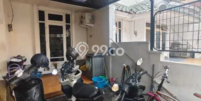 Rumah Luas Asri 4 KT Siap Huni di Kalideres Jakarta Barat Rumah Luas Asri 4 KT Siap Huni di Kalideres Jakarta Barat
