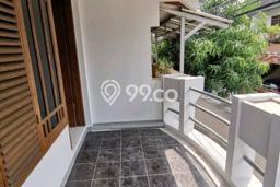 Jual Rumah Modern 5 KT di Pondok Kelapa, Jakarta Timur Jual Rumah Modern 5 KT di Pondok Kelapa, Jakarta Timur