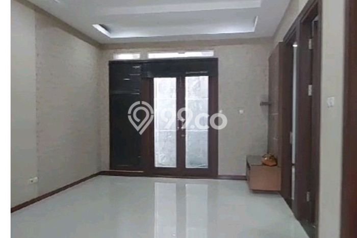 Dijual Hunian Rumah Terawat 3 KT di Pondok Bambu, Jakarta Timur Dijual Hunian Rumah Terawat 3 KT di Pondok Bambu, Jakarta Timur