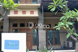 Dijual Rumah Premium dengan Fasilitas Sekitar Komplit di Duren Sawit, Jakarta Timur Dijual Rumah Premium dengan Fasilitas Sekitar Komplit di Duren Sawit, Jakarta Timur