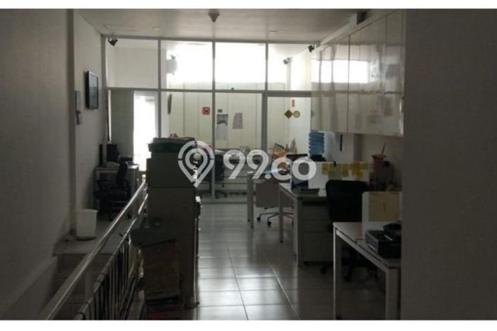 Ruko Dijual di Prime Area Jakarta Barat Luas 120m2 Ruko Dijual di Prime Area Jakarta Barat Luas 120m2