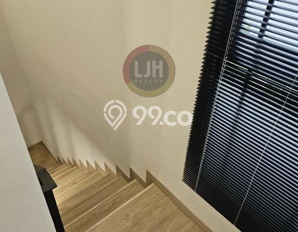 Rumah Luxury Modern Siap Huni di BSD City Tangerang Rumah Luxury Modern Siap Huni di BSD City Tangerang