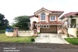 Rumah Mewah LB 290m2 Siap Huni Desain Elegan di Lippo Karawaci, Tangerang Rumah Mewah LB 290m2 Siap Huni Desain Elegan di Lippo Karawaci, Tangerang