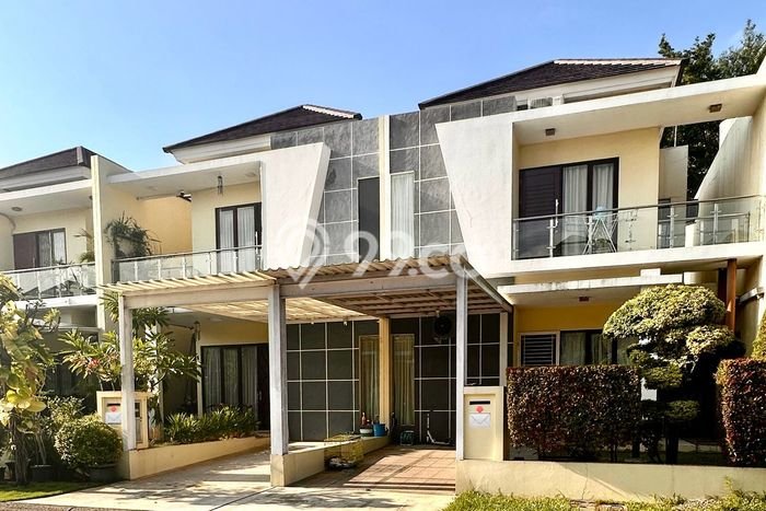 Rumah Luas Asri 3 KT Siap Pakai di harapan indah Bekasi Rumah Luas Asri 3 KT Siap Pakai di harapan indah Bekasi