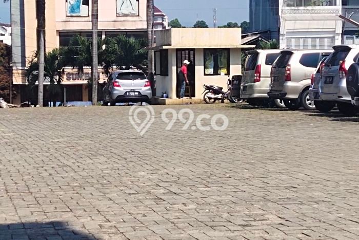LOKASI STRATEGIS! Komersial di Pajajaran, Luas 1885m2m², Pengunjung Tinggi LOKASI STRATEGIS! Komersial di Pajajaran, Luas 1885m2m², Pengunjung Tinggi