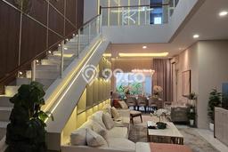 Rumah Elit LB 283m2 Siap Pakai Desain Elegan di Gading Serpong, Tangerang Rumah Elit LB 283m2 Siap Pakai Desain Elegan di Gading Serpong, Tangerang