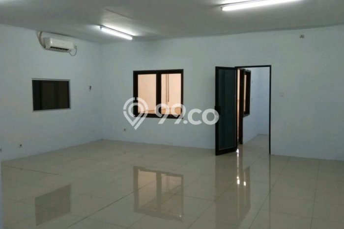 AREA KOMERSIAL! Gudang For Rent di BSD, Luas 600m², Akses Utama AREA KOMERSIAL! Gudang For Rent di BSD, Luas 600m², Akses Utama