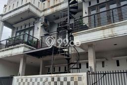 Hunian Cantik Minimalis Lb 248m2 di Pamulang, Tangerang Selatan Hunian Cantik Minimalis Lb 248m2 di Pamulang, Tangerang Selatan