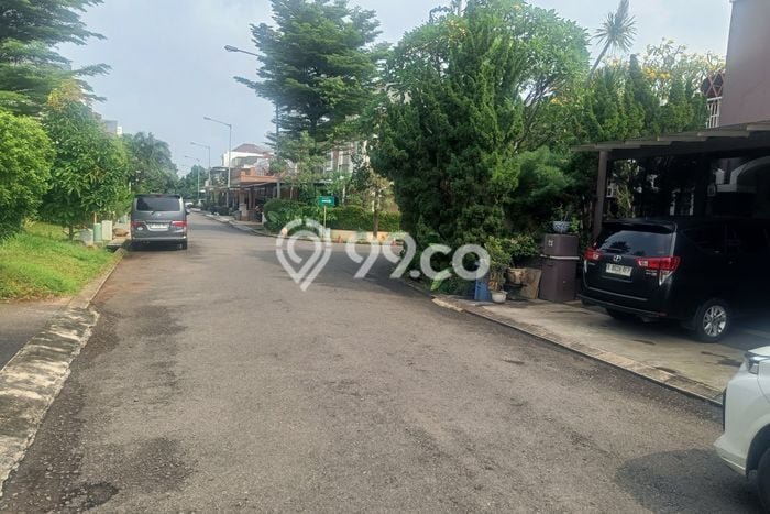 Dijual Hunian Mewah dengan Fasilitas Sekitar Lengkap di Kembangan, Jakarta Barat Dijual Hunian Mewah dengan Fasilitas Sekitar Lengkap di Kembangan, Jakarta Barat