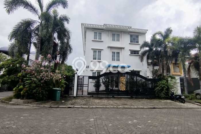 For Sale! Luxury House LT 449m2 Desain Elegan di Pantai Indah Kapuk For Sale! Luxury House LT 449m2 Desain Elegan di Pantai Indah Kapuk