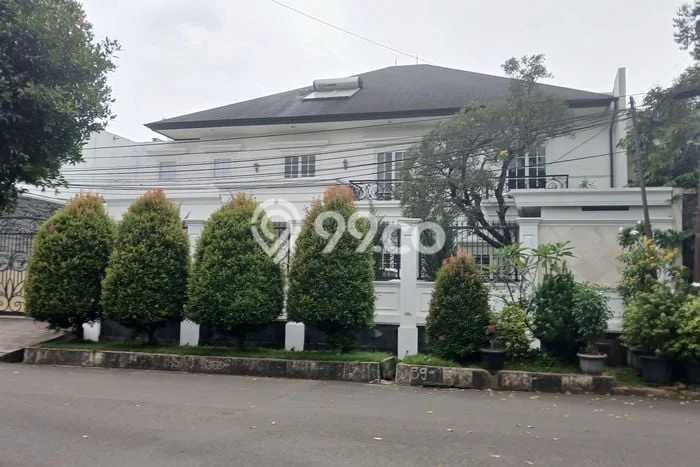 Siap Huni Hunian Elit 5 Kamar di Kebon Jeruk Dekat ke Mana Pun Siap Huni Hunian Elit 5 Kamar di Kebon Jeruk Dekat ke Mana Pun