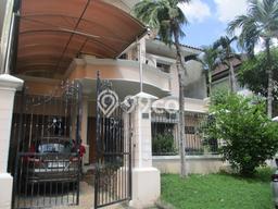 Rumah Luxury Modern Tanpa Renovasi di Citraland Surabaya Rumah Luxury Modern Tanpa Renovasi di Citraland Surabaya