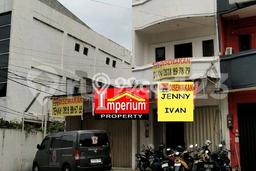 For Rent Ruko Kawasan Cempaka Putih, Luas 384m², Area Berkembang For Rent Ruko Kawasan Cempaka Putih, Luas 384m², Area Berkembang