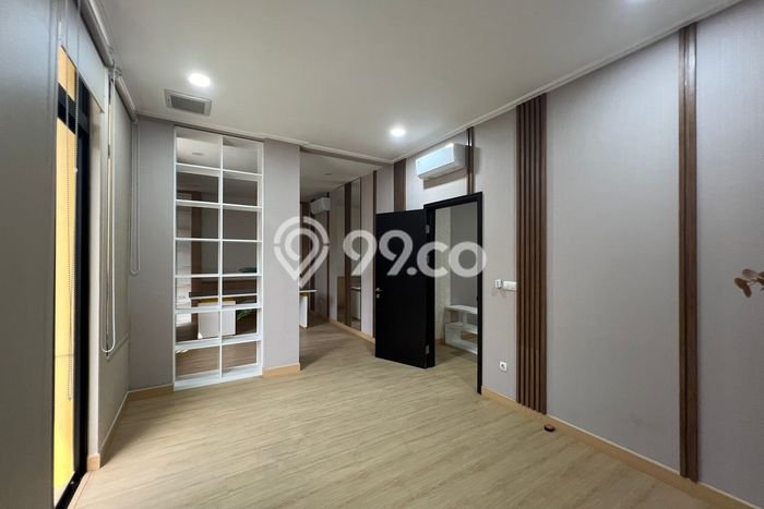 Unit Ruko Disewa Lokasi Cakung, Jakarta Timur Spesifikasi Luas Bangunan 424m2 Unit Ruko Disewa Lokasi Cakung, Jakarta Timur Spesifikasi Luas Bangunan 424m2