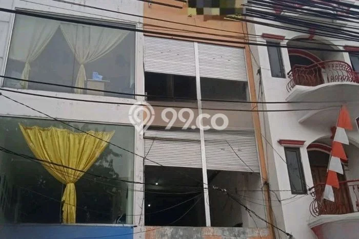 Ruko disewakan lokasi strategis Cempaka Putih Jakarta Pusat 92m2 Ruko disewakan lokasi strategis Cempaka Putih Jakarta Pusat 92m2